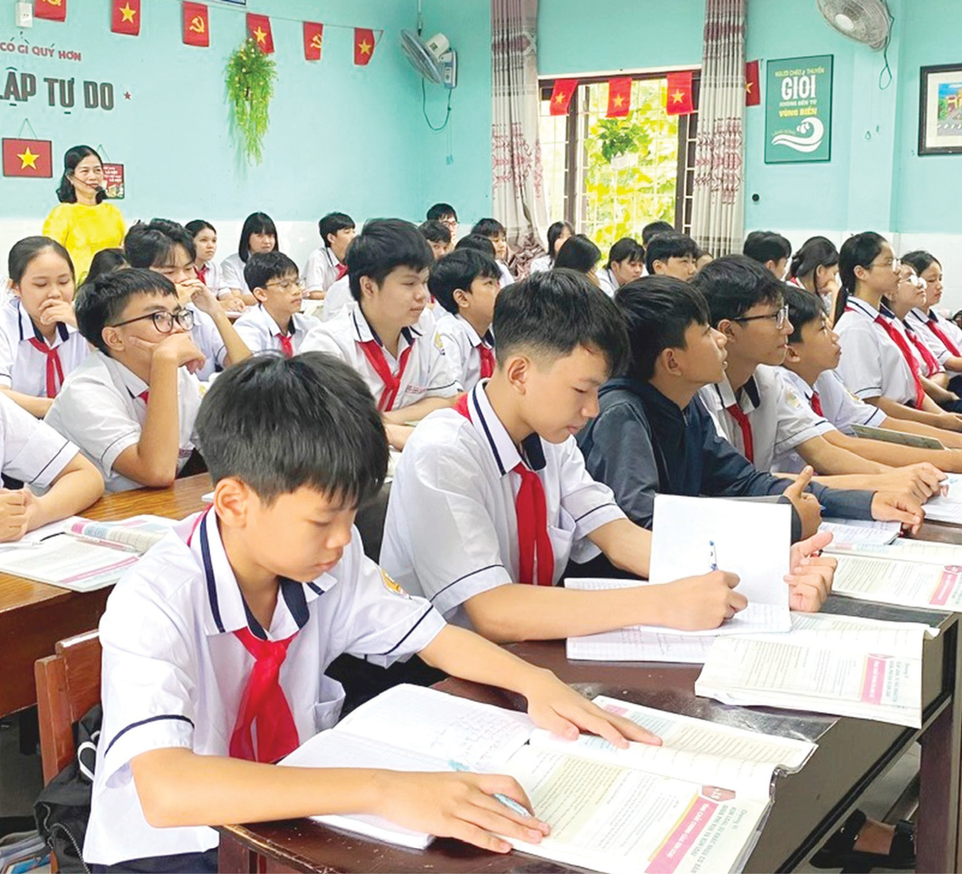 Khẩn trương khắc phục tình trạng thiếu sách giáo khoa