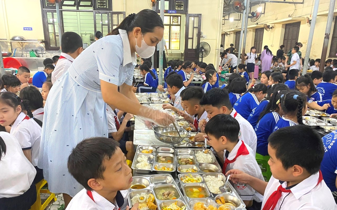 Siết chặt an toàn thực phẩm trong trường học