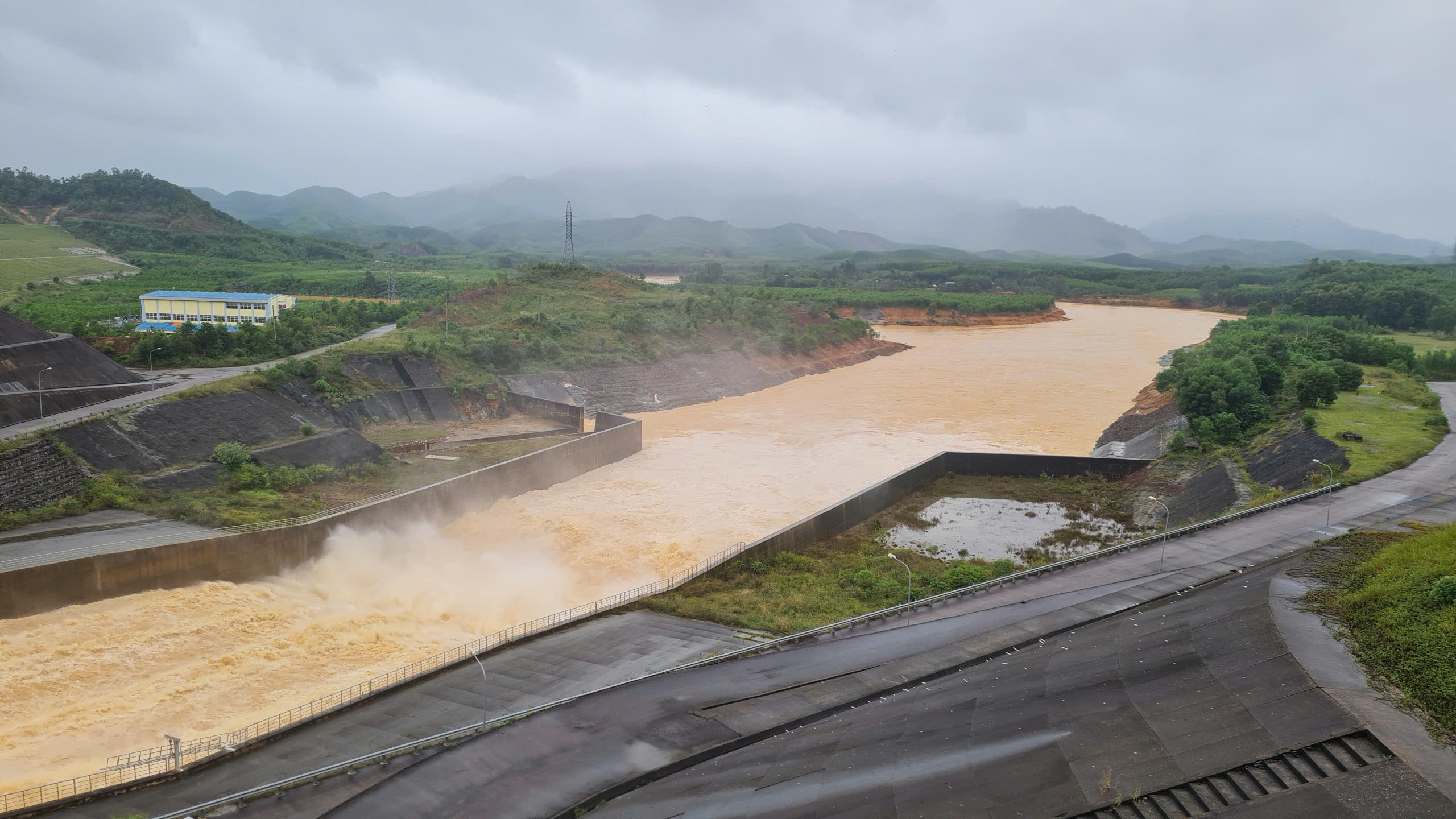 Các hồ chứa đã cắt giảm đỉnh lũ cho hạ du sông Hương, sông Bồ
