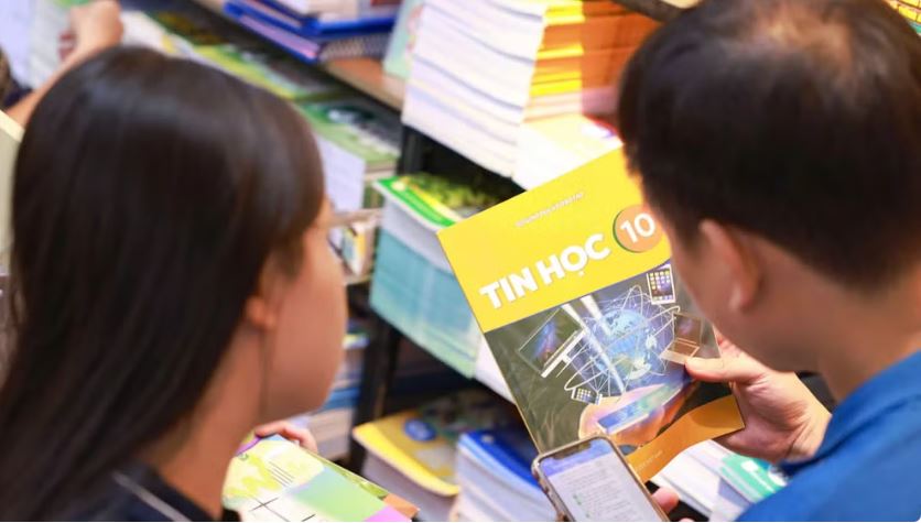 Bộ Giáo dục và Đào tạo Rà soát, điều chỉnh sách giáo khoa một cách tổng thể, có lộ trình, bảo đảm chất lượng