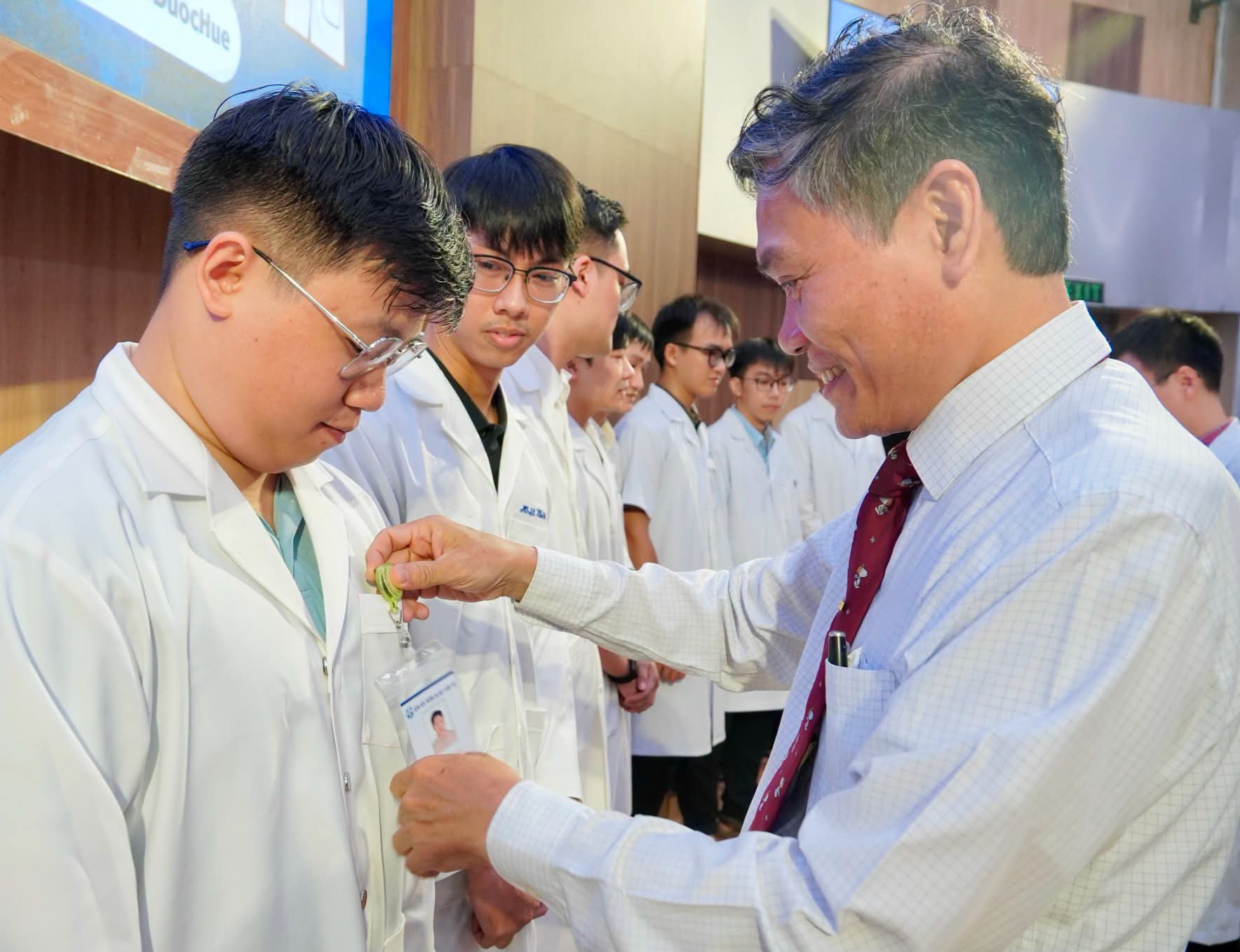 Chào đón 150 tân bác sĩ nội trú