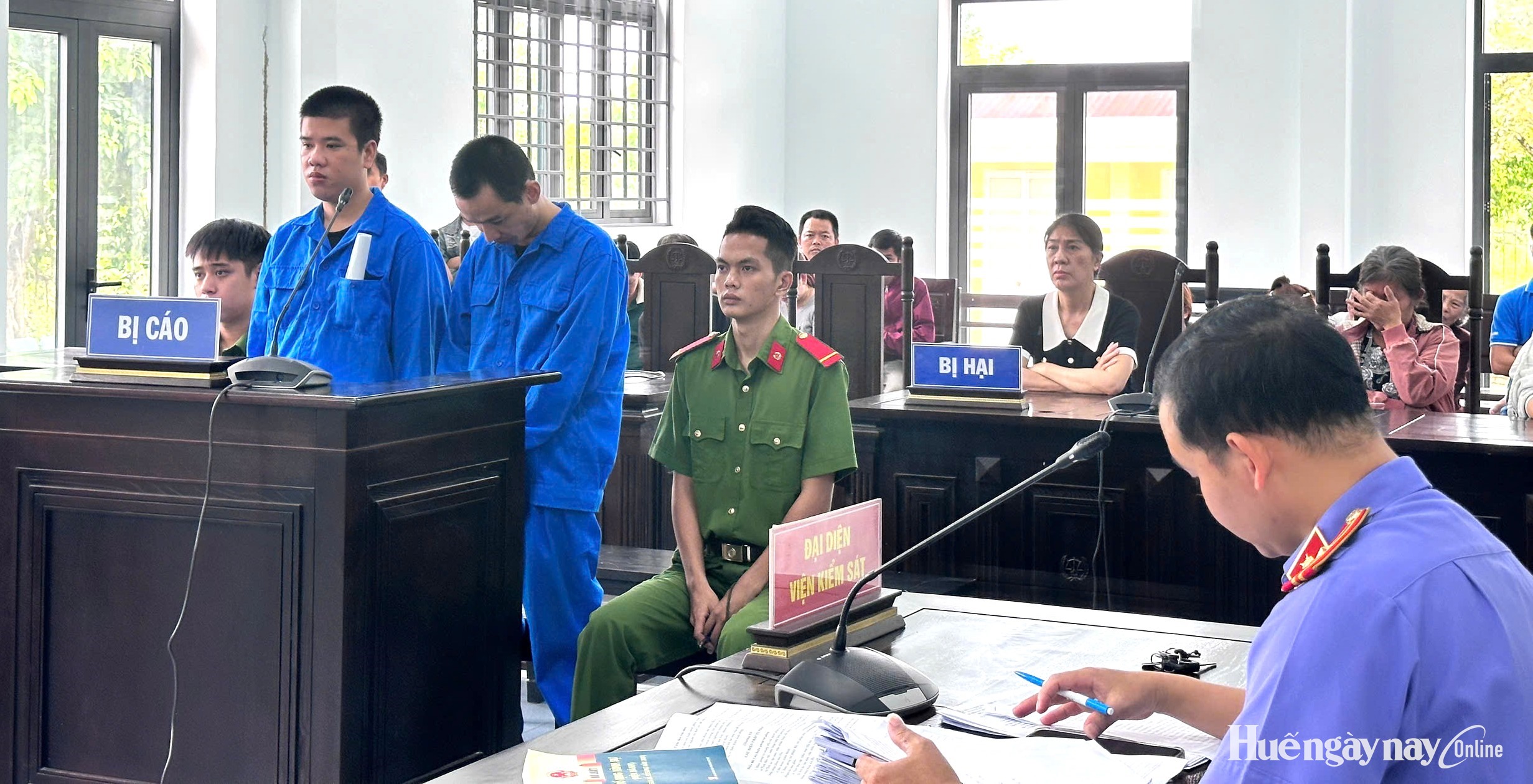 Lừa bán vàng qua mạng, lĩnh án 11 năm tù