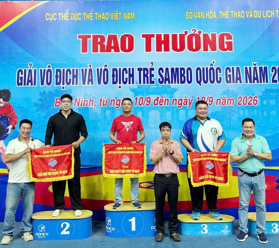 Huế nhất toàn đoàn Giải vô địch  vô địch trẻ Sambo Quốc gia