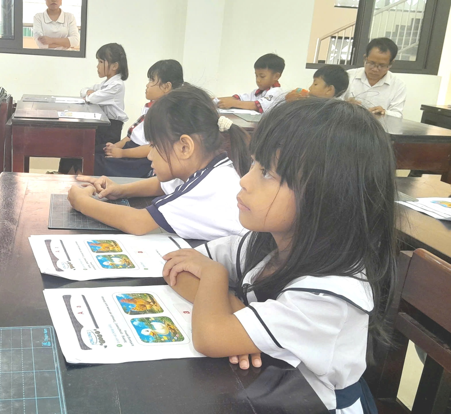 Thực nghiệm dạy học chương trình tiếng Cơ Tu cấp tiểu học