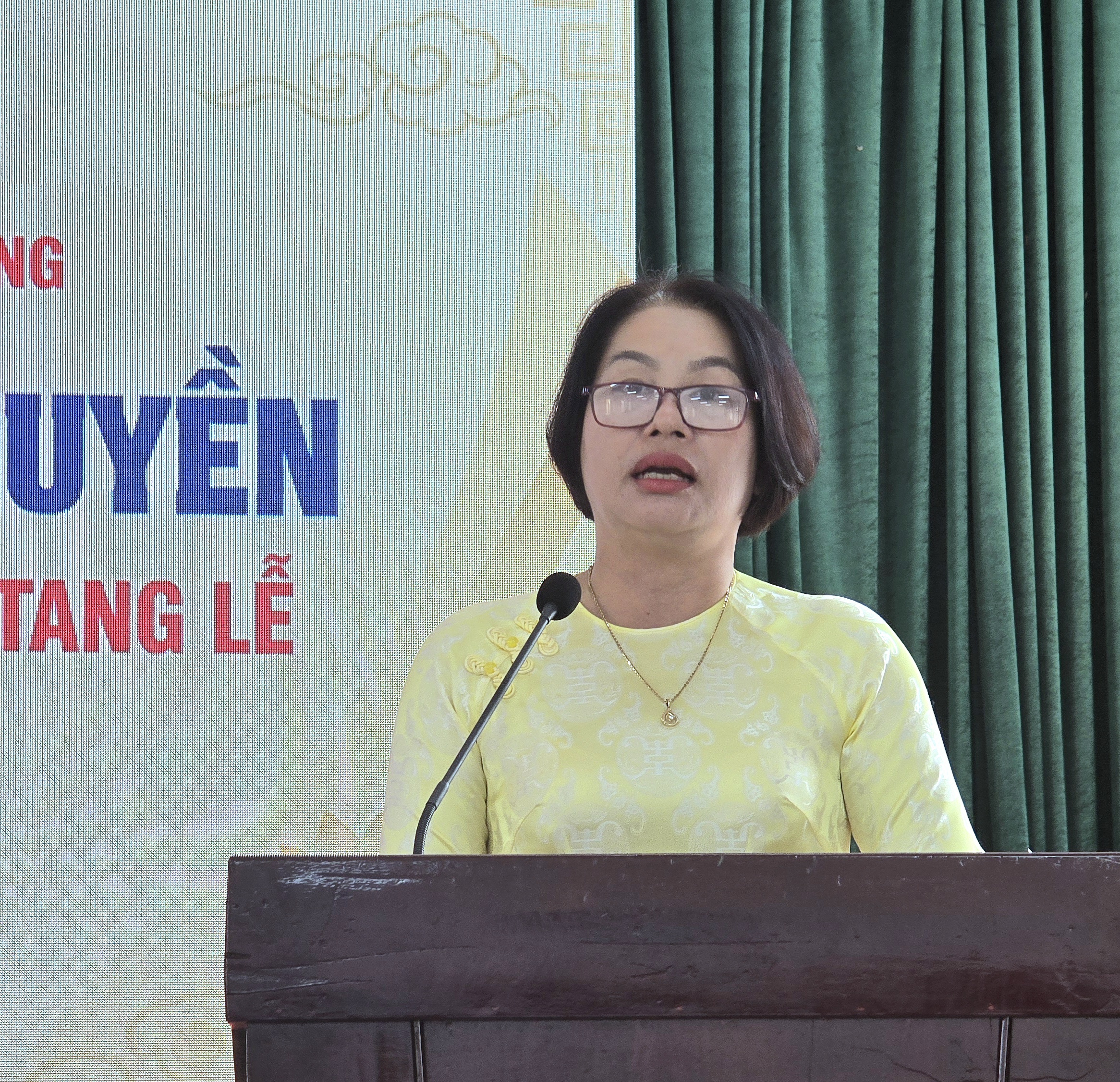 Kim Long vận động thực hiện nếp sống văn minh trong việc tang