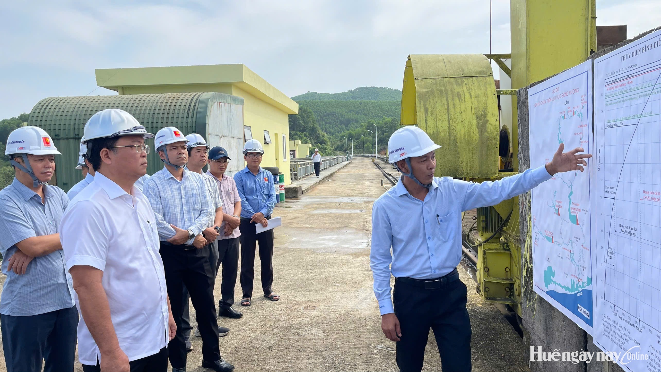 Vận hành an toàn hệ thống thủy lợi, thủy điện và khai thác hiệu quả tài nguyên lòng hồ