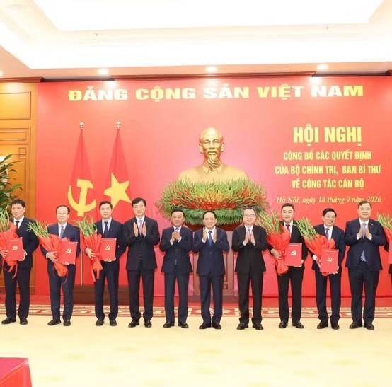 Công bố 12 quyết định của Bộ Chính trị, Ban Bí thư về công tác cán bộ