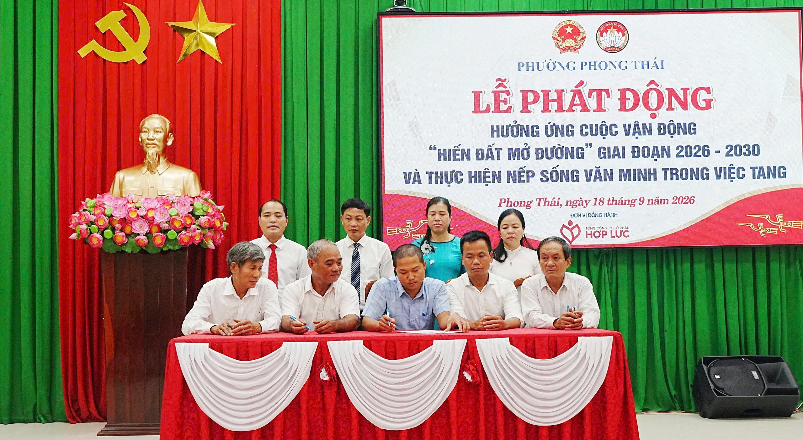 Phong Thái phát động “hiến đất mở đường”, thực hiện nếp sống văn minh