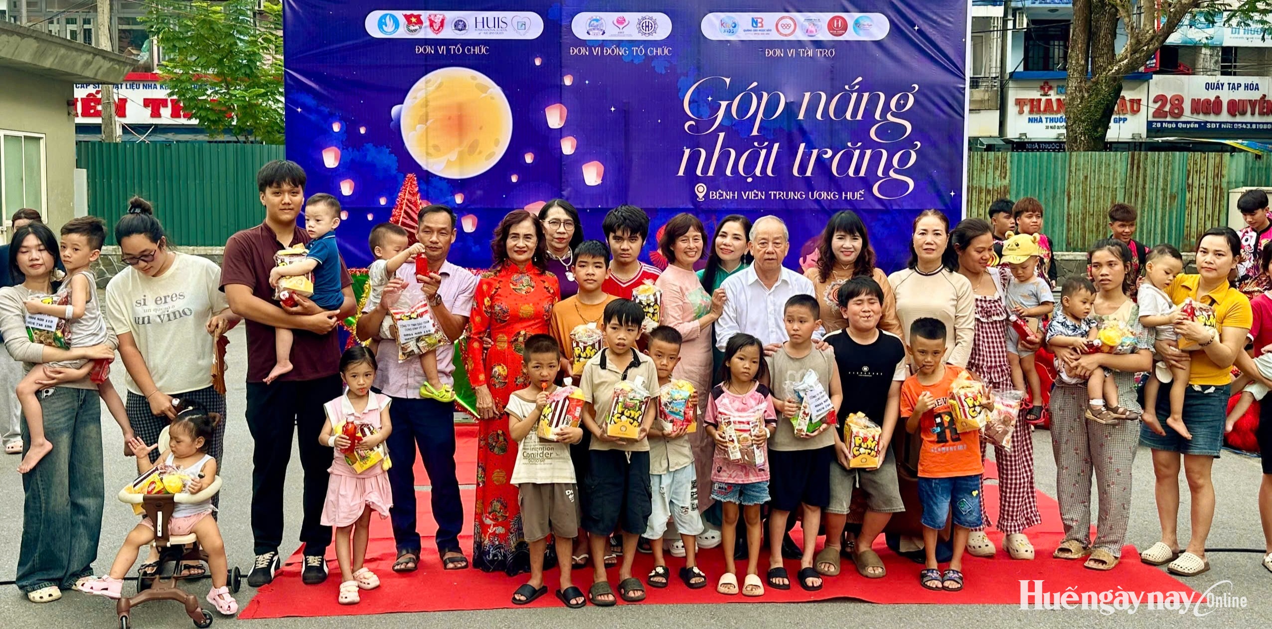Mang Trung thu đến với trẻ em có hoàn cảnh khó khăn