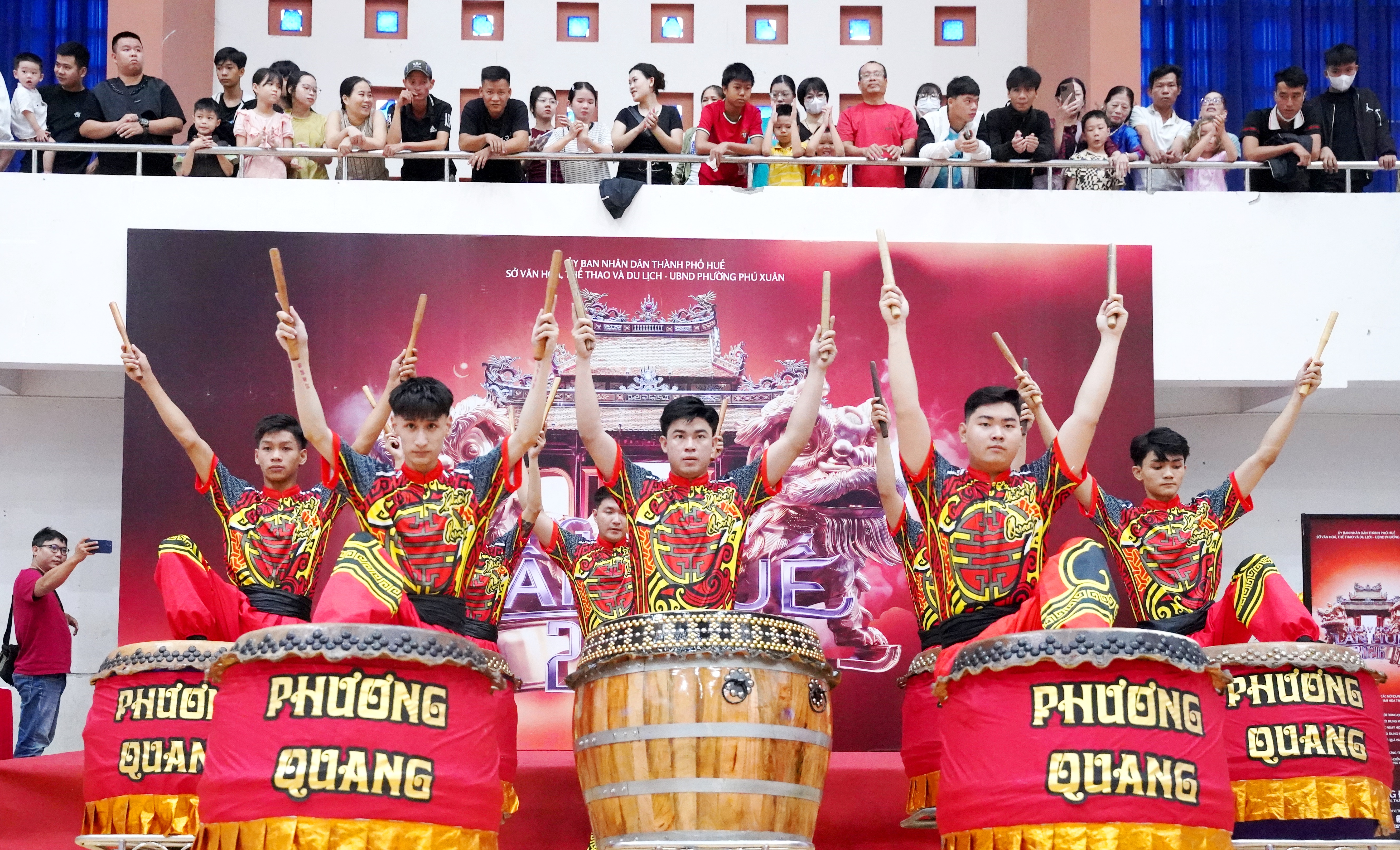 Hấp dẫn ngày hội lân Huế