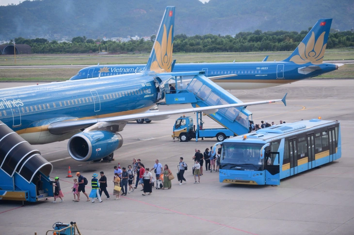 Di chuyển thường xuyên nên chọn Vietnam Airlines hay Bamboo Airways