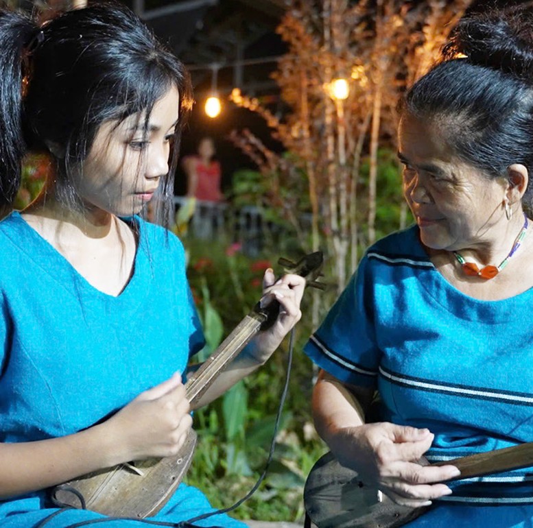 Truyền lửa văn hóa Pa Hy