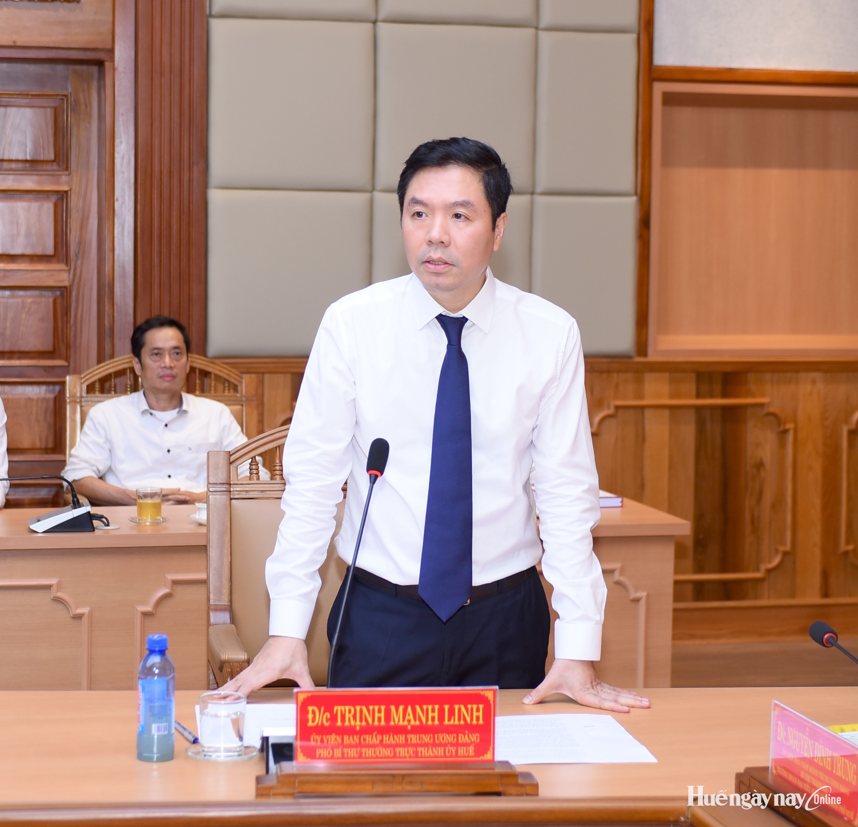 Thành ủy Huế tổ chức Hội nghị triển khai quyết định của Bộ Chính trị về công tác cán bộ