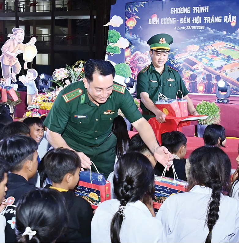 Tròn đầy mùa trăng biên cương