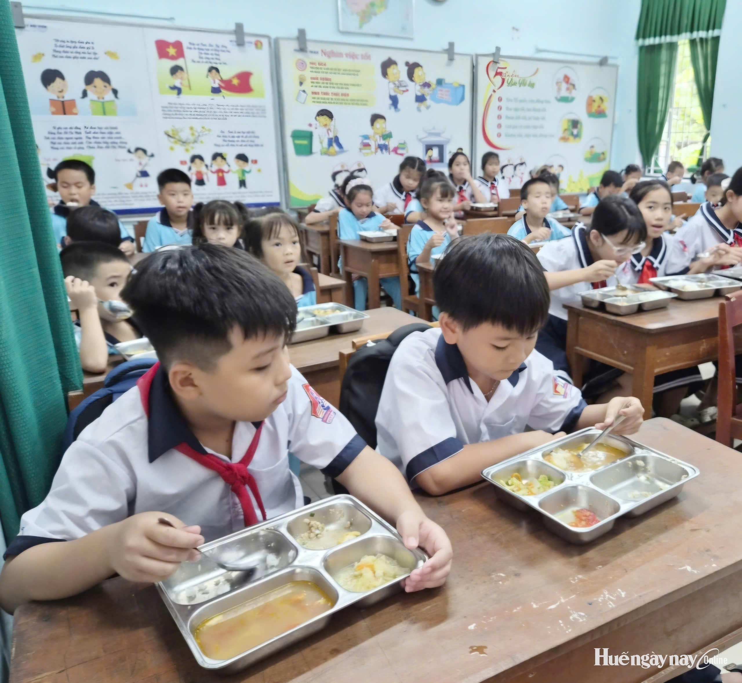 Tập huấn chuyên môn, nghiệp vụ bảo đảm an toàn thực phẩm tại trường học