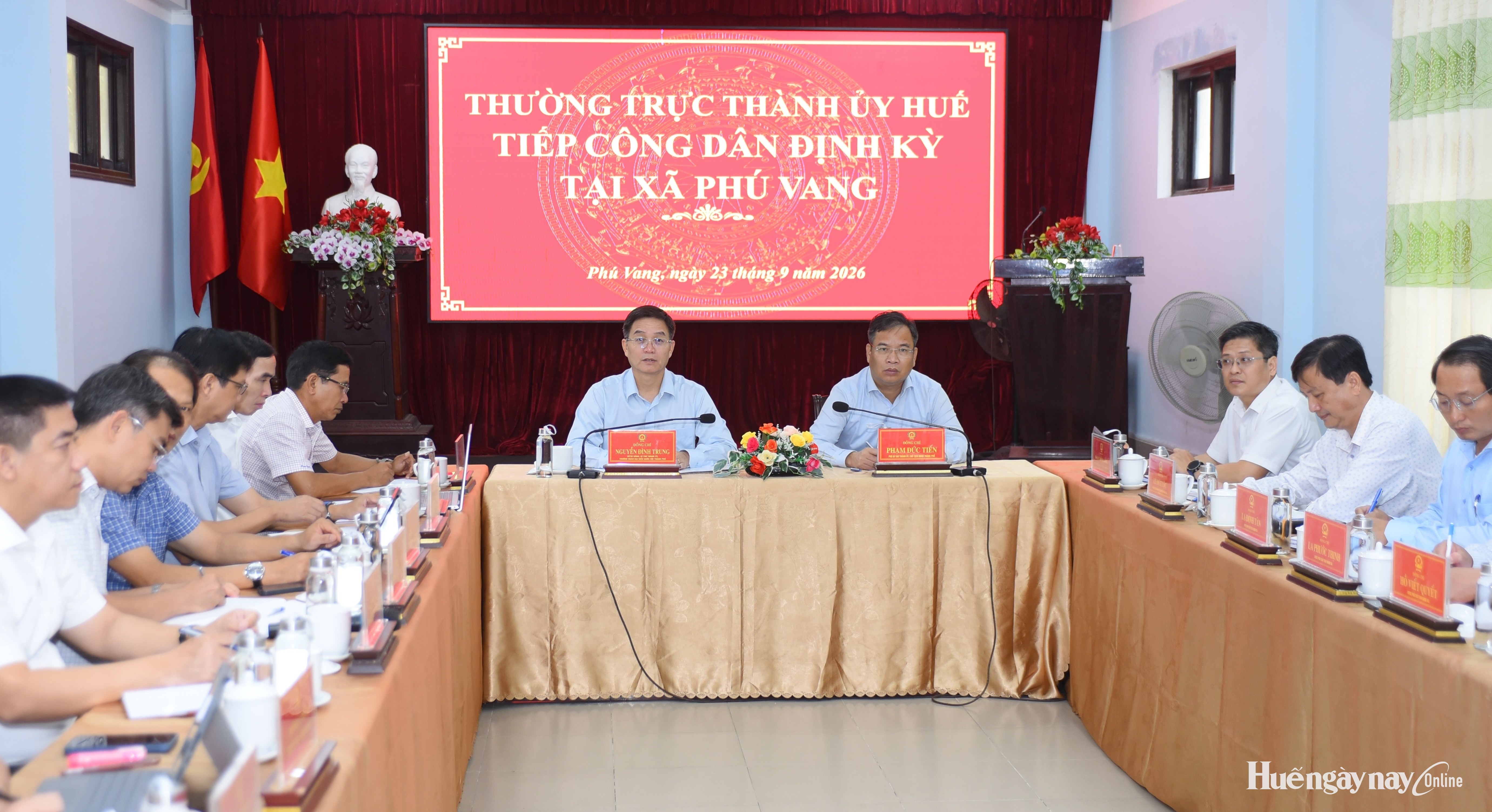 Thường trực Thành ủy tiếp công dân định kỳ tại Phú Vang