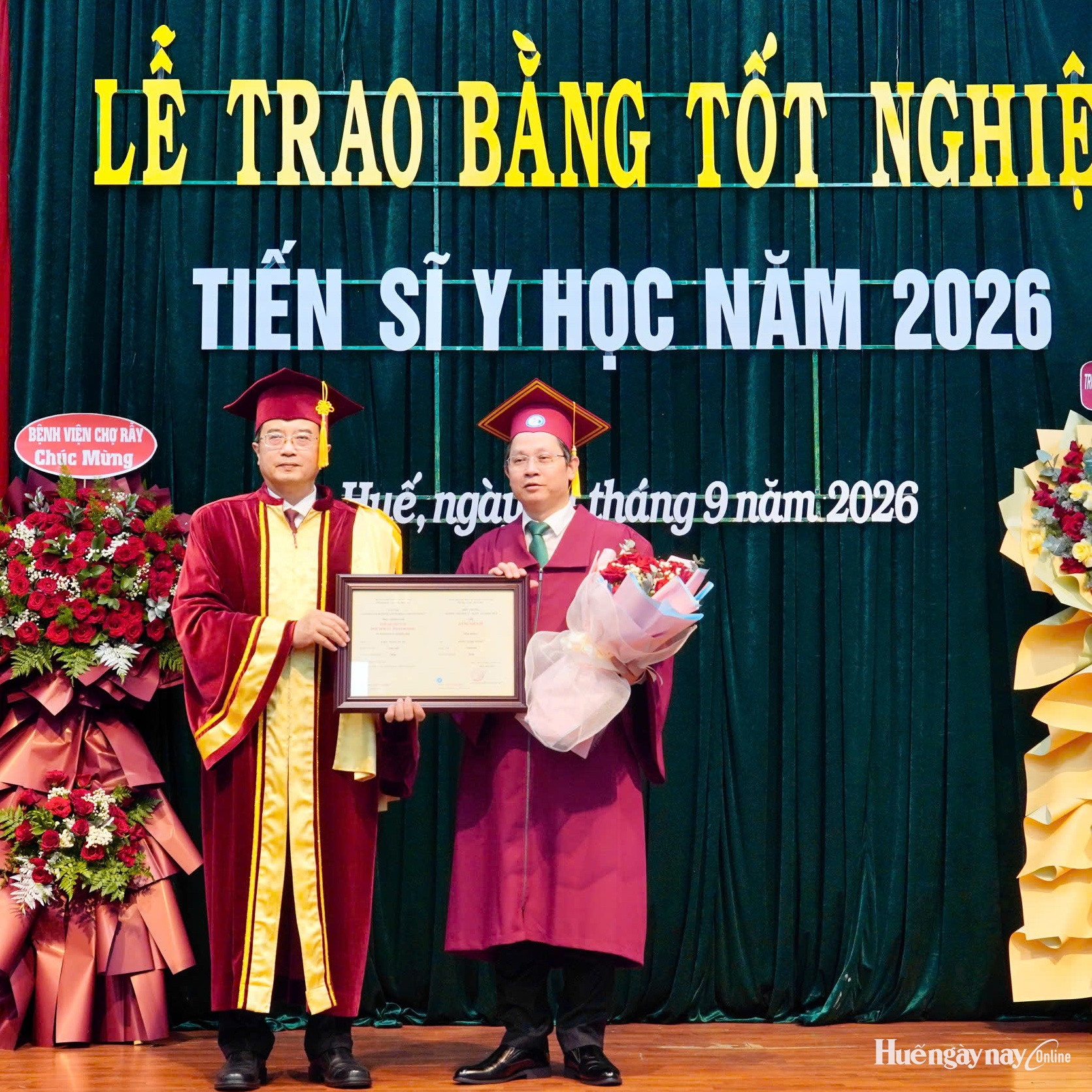 Trường Đại học Y - Dược, Đại học Huế trao bằng cho 8 tân tiến sĩ