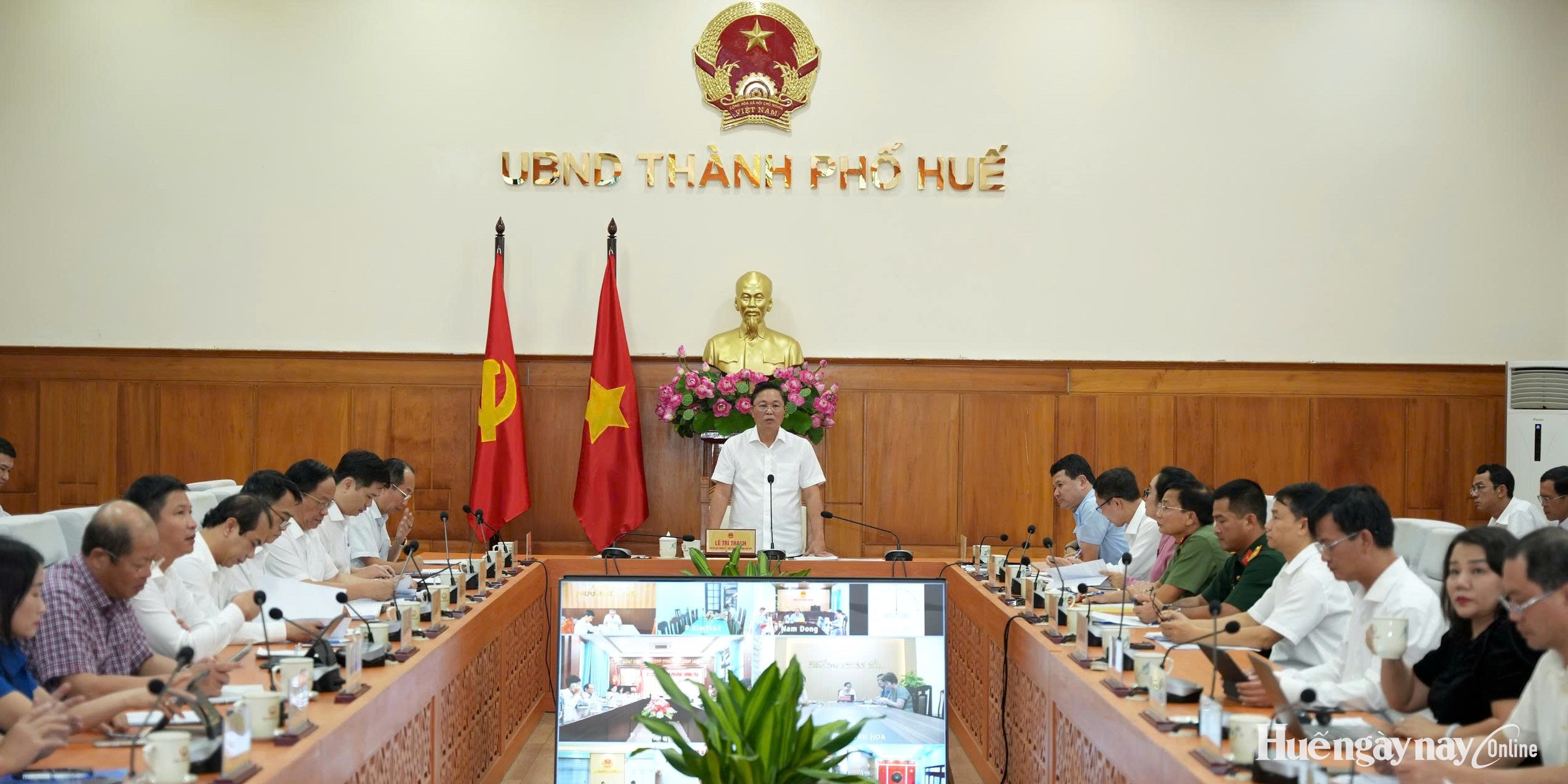 Thành phố Huế duy trì đà tăng trưởng, tập trung tháo gỡ khó khăn trong quý IV