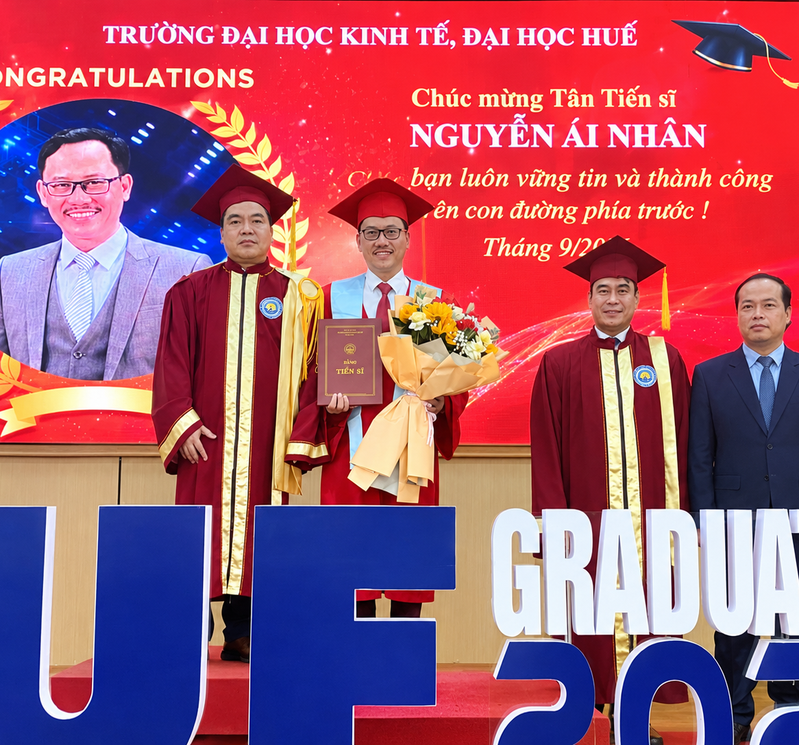 Trường Đại học Kinh tế trao bằng cho 630 tân tiến sĩ, thạc sĩ, cử nhân
