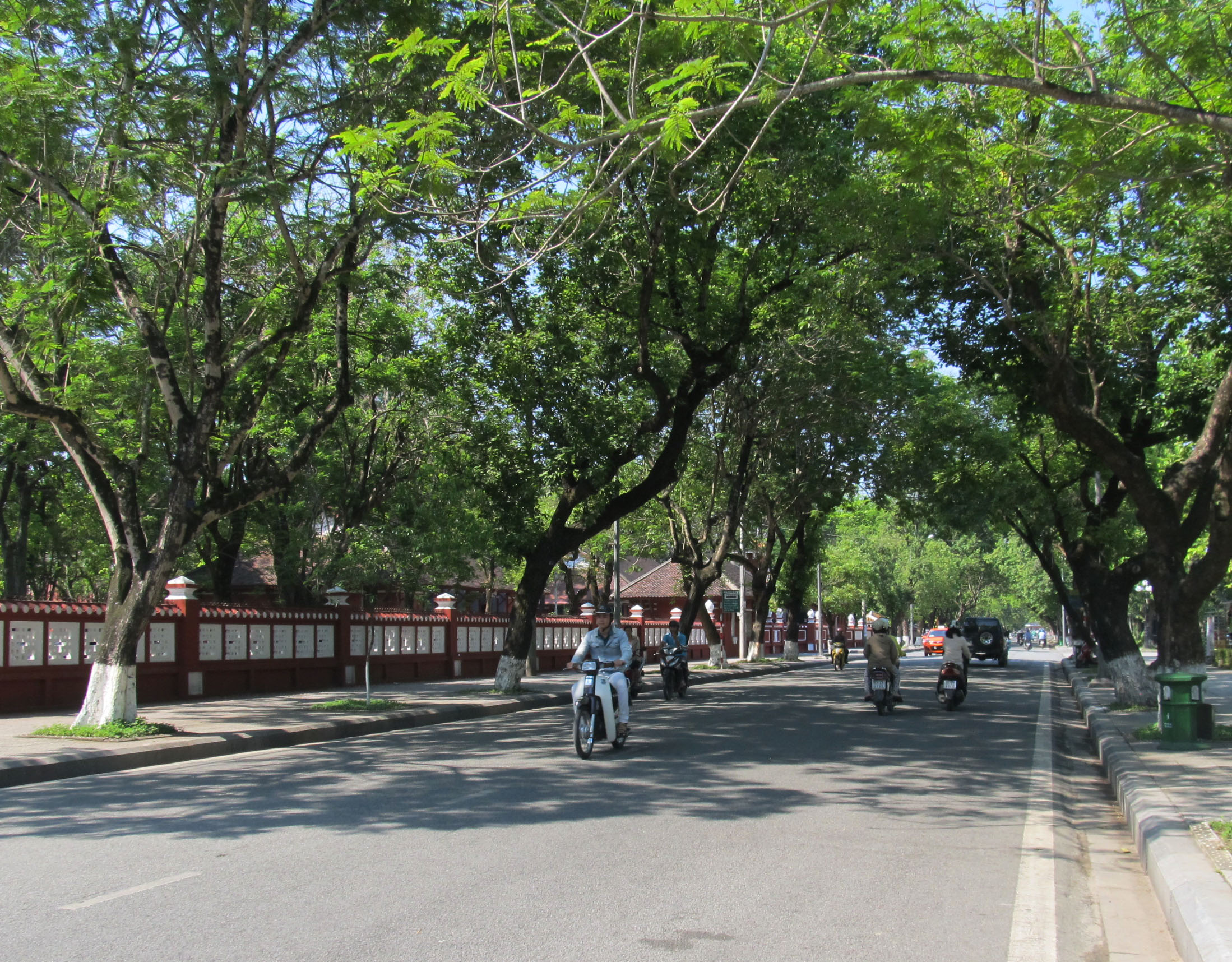 Phải ráo riết  nghiêm khắc hơn nữa
