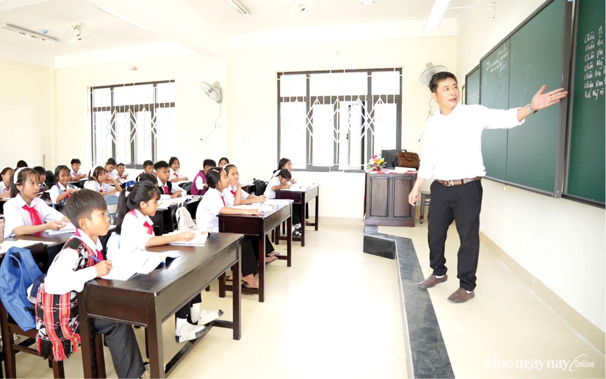 Trở lại bục giảng sau sắp xếp trường học