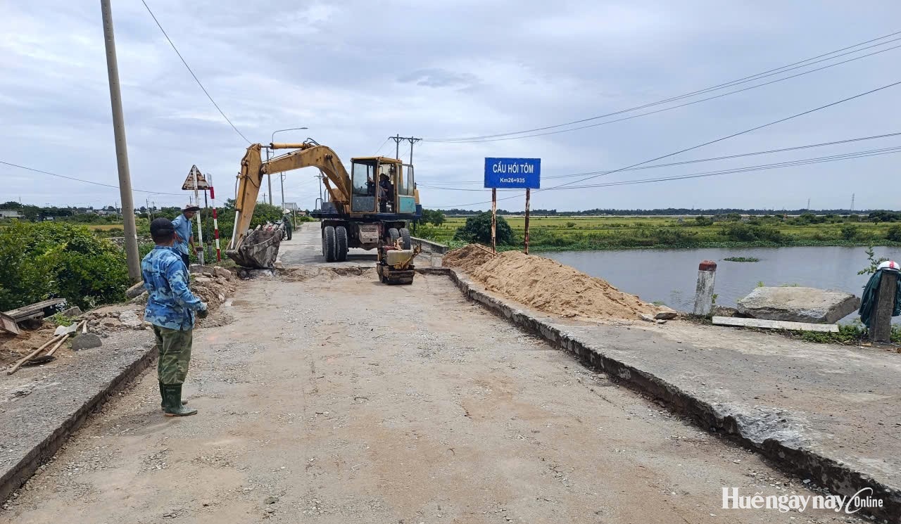 Tạm thời phân luồng giao thông qua cầu Nam Giảng