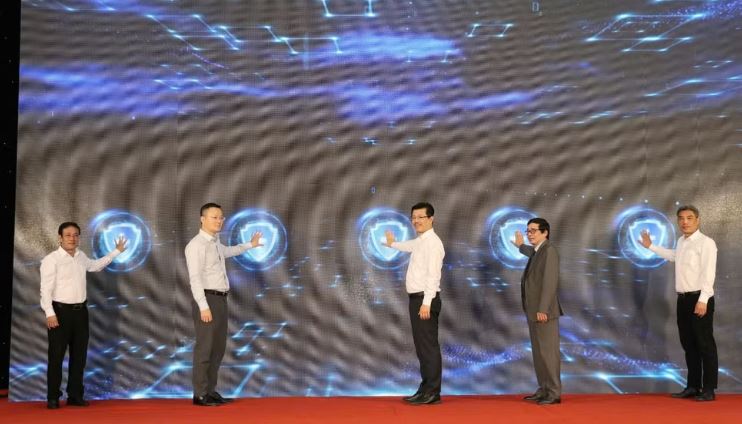 Lan tỏa những hình ảnh chân thực từ hành trình tiêm chủng