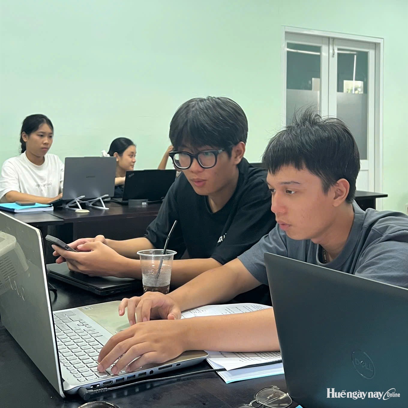 Nghịch lý đại học Thi 2 điểm vẫn qua môn và vùng đệm an toàn giả tạo