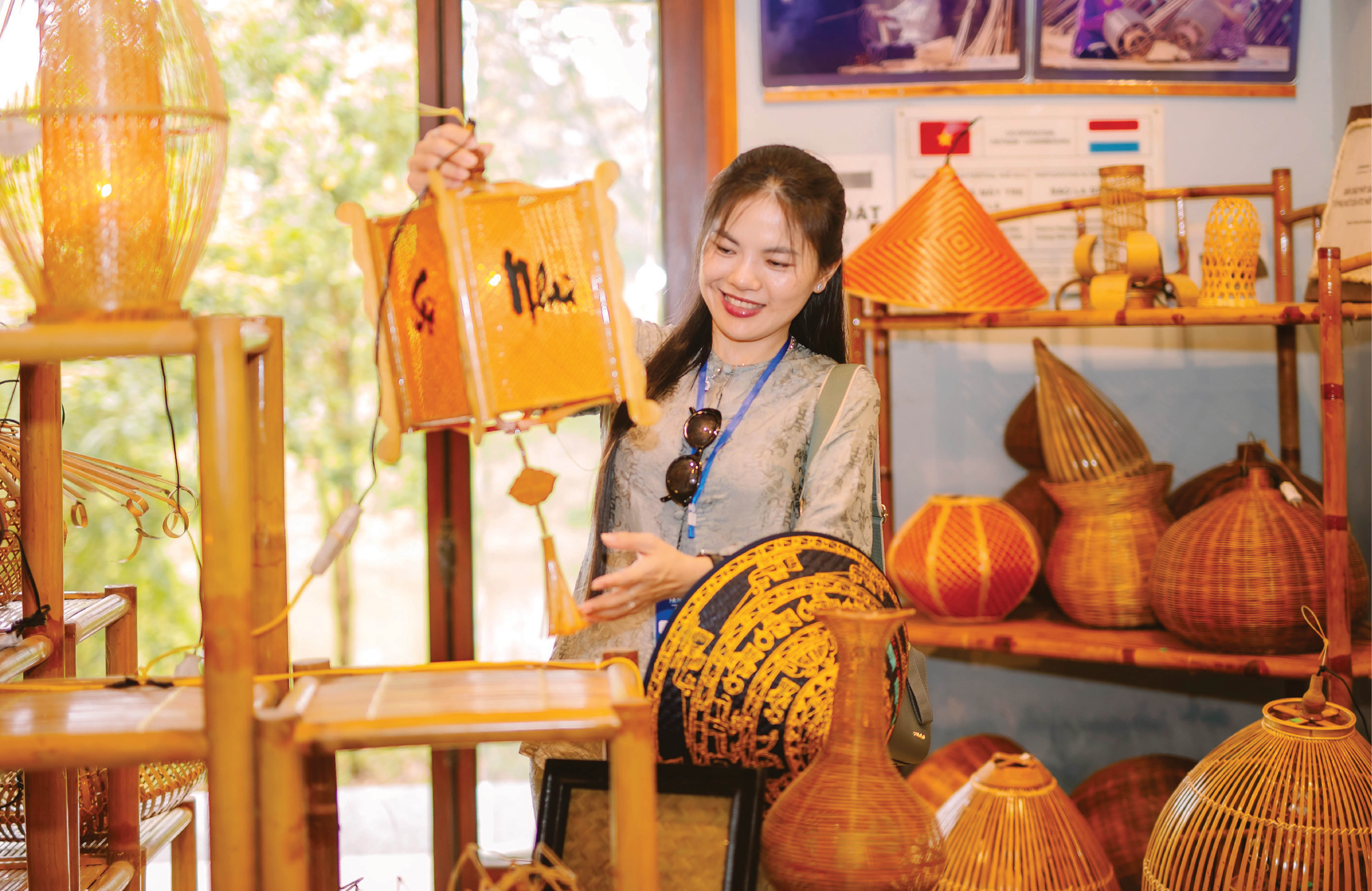Sắc màu làng nghề