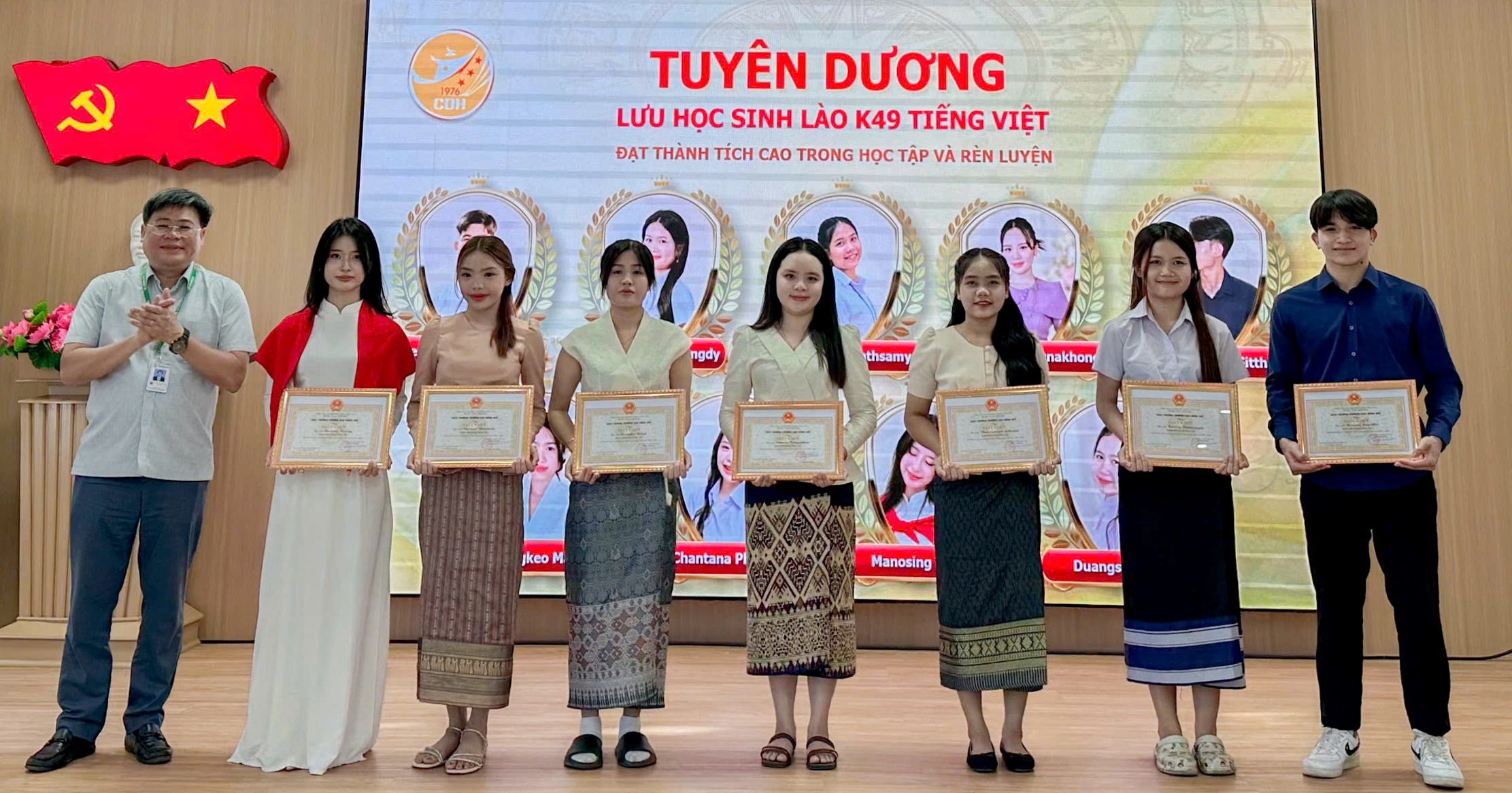 Đào tạo tiếng Việt gắn với học chuyên ngành cho lưu học sinh Lào