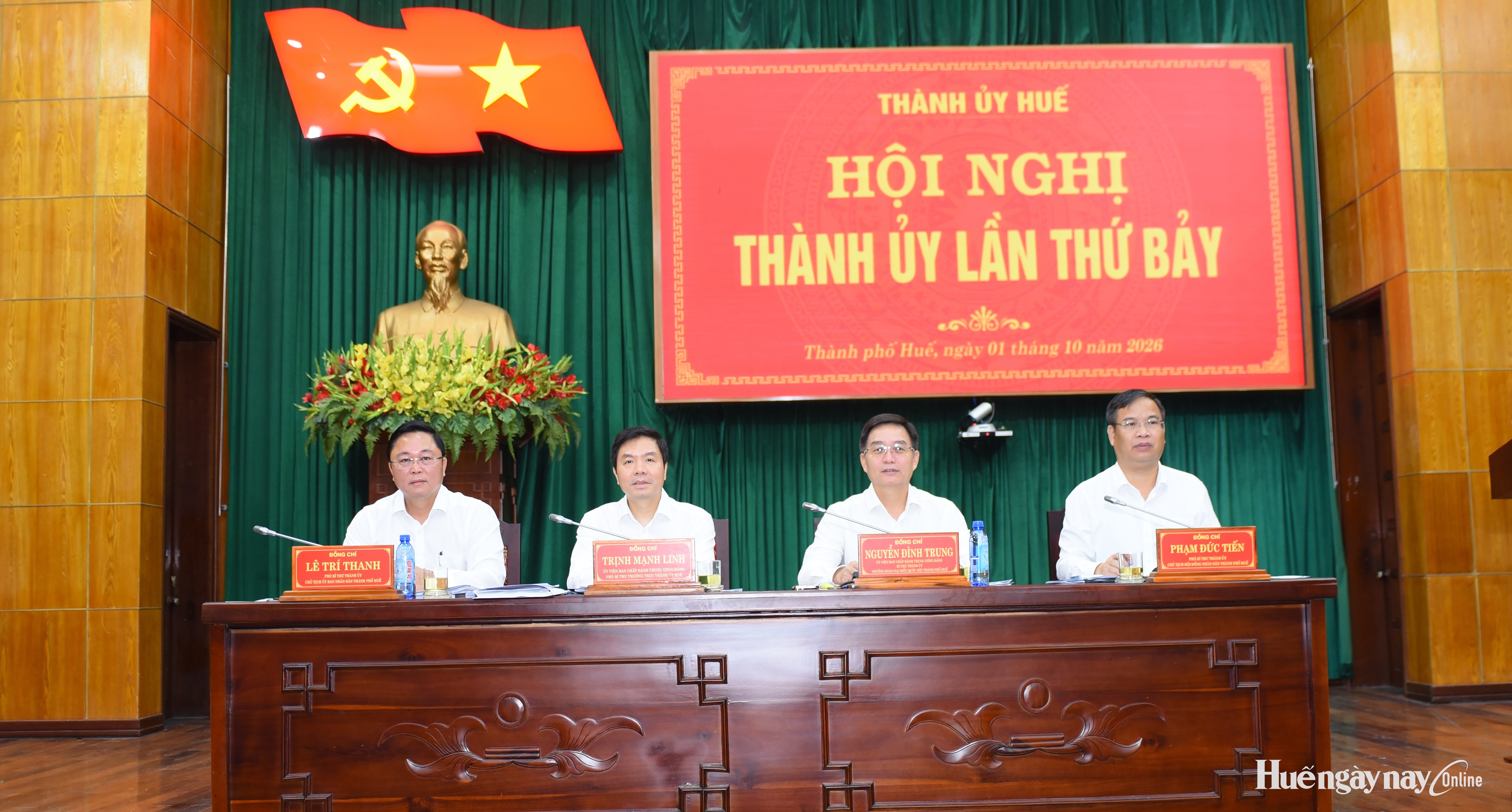 Khai mạc Hội nghị Thành ủy lần thứ bảy, khóa XVII