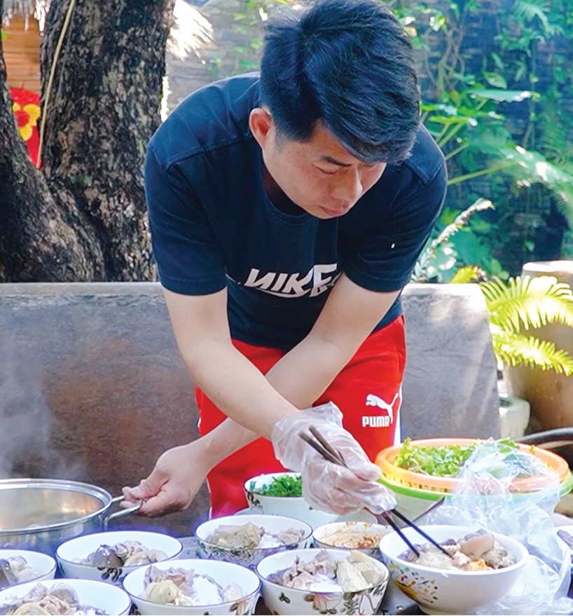 Ẩm thực Huế trong mắt bạn bè quốc tế