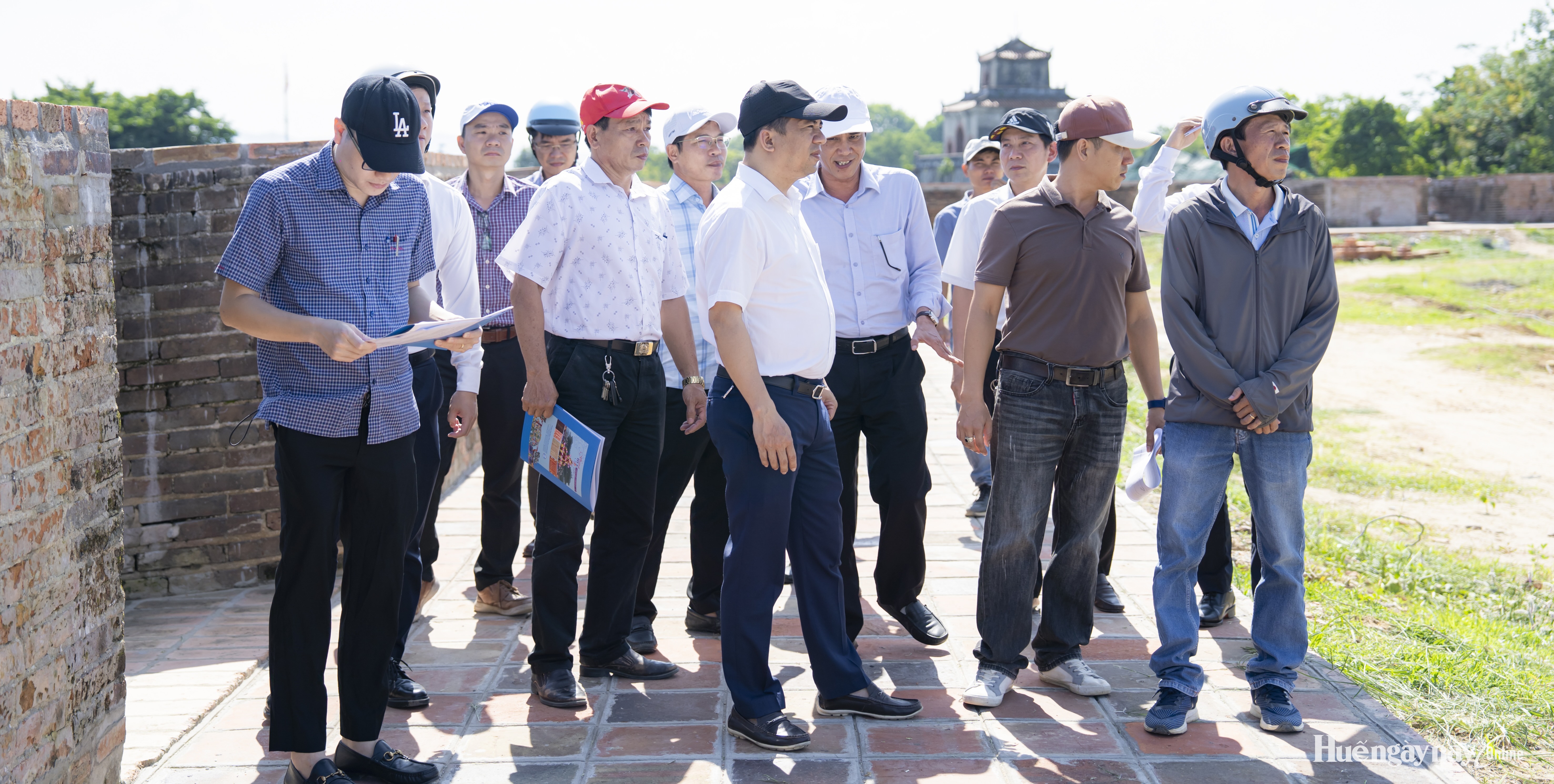 Phó Chủ tịch UBND thành phố Trần Hữu Thùy Giang kiểm tra tiến độ các dự án đầu tư công