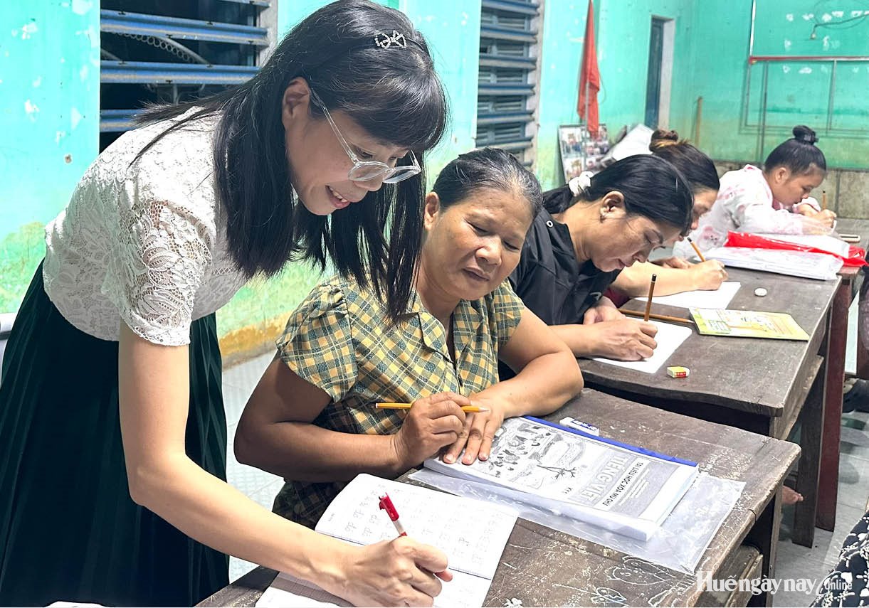 Vượt tuổi tìm con chữ