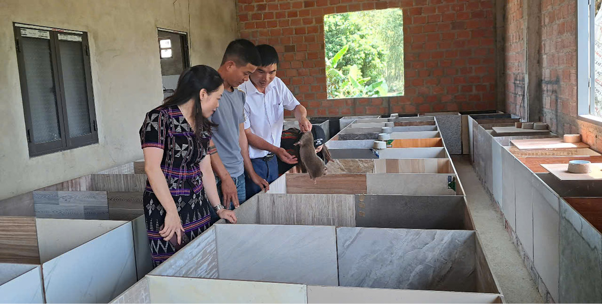 Thay đổi cách nghĩ, cách làm ở nông dân A Lưới 3