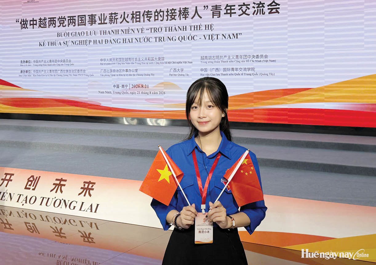 Nữ thủ lĩnh sinh viên “chạm và kết nối”