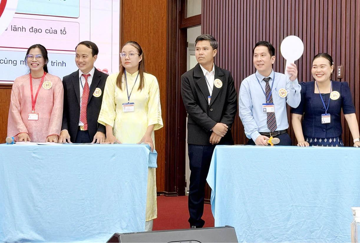 Đưa nghị quyết đại hội Đảng các cấp vào trường chính trị Gắn lý luận với thực tiễn