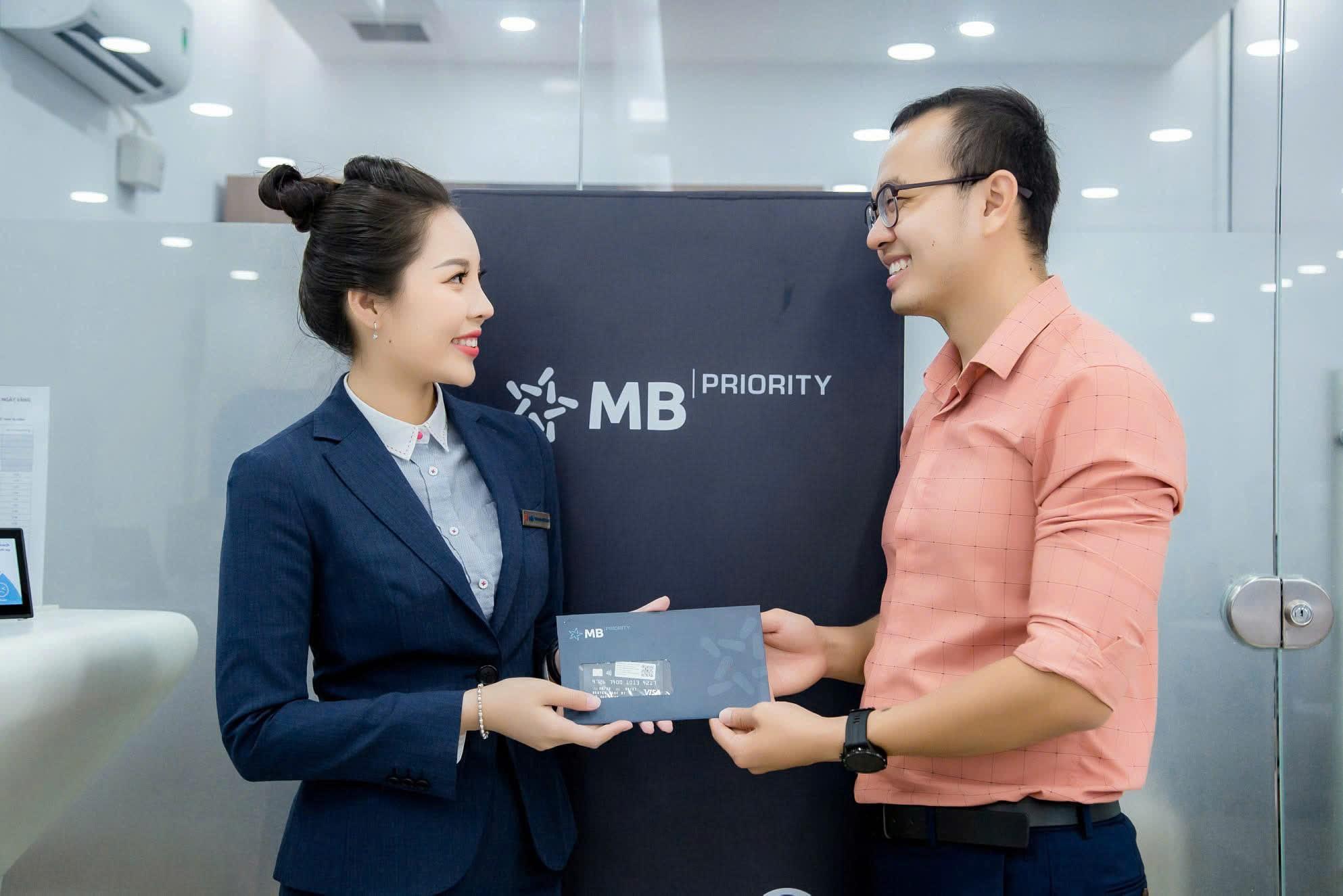 MB trở thành ngân hàng đầu tiên tại Việt Nam vượt mốc 100 000 tỷ đồng vốn điều lệ