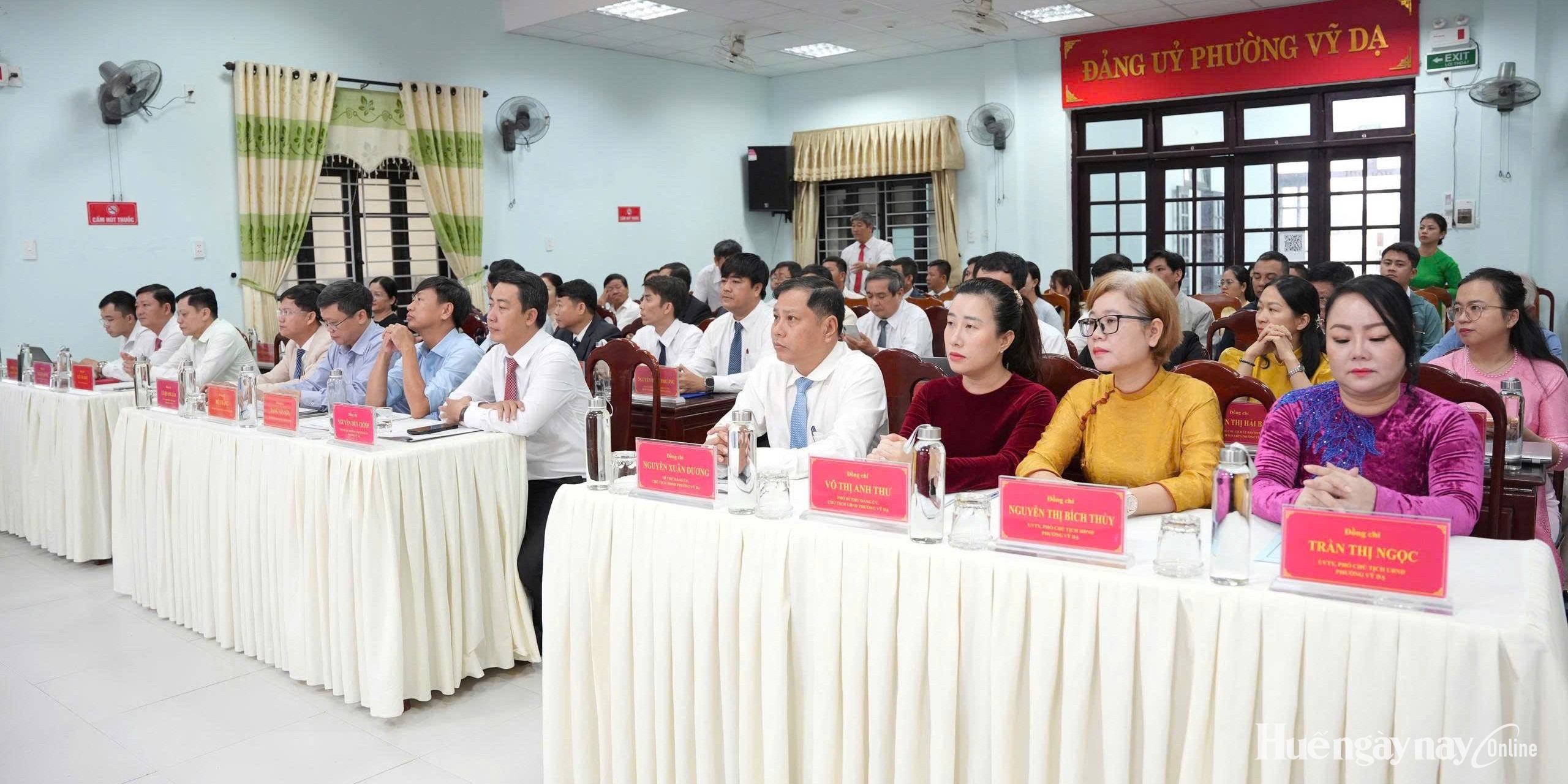 91 đảng viên Vỹ Dạ sử dụng Sổ tay đảng viên điện tử