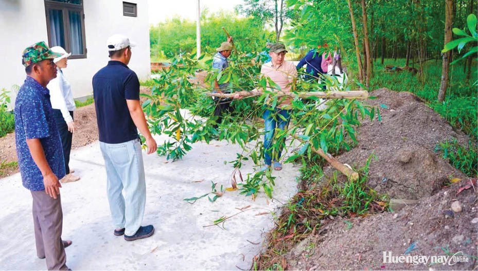 Phụ nữ Thanh Thủy hiến đất mở đường