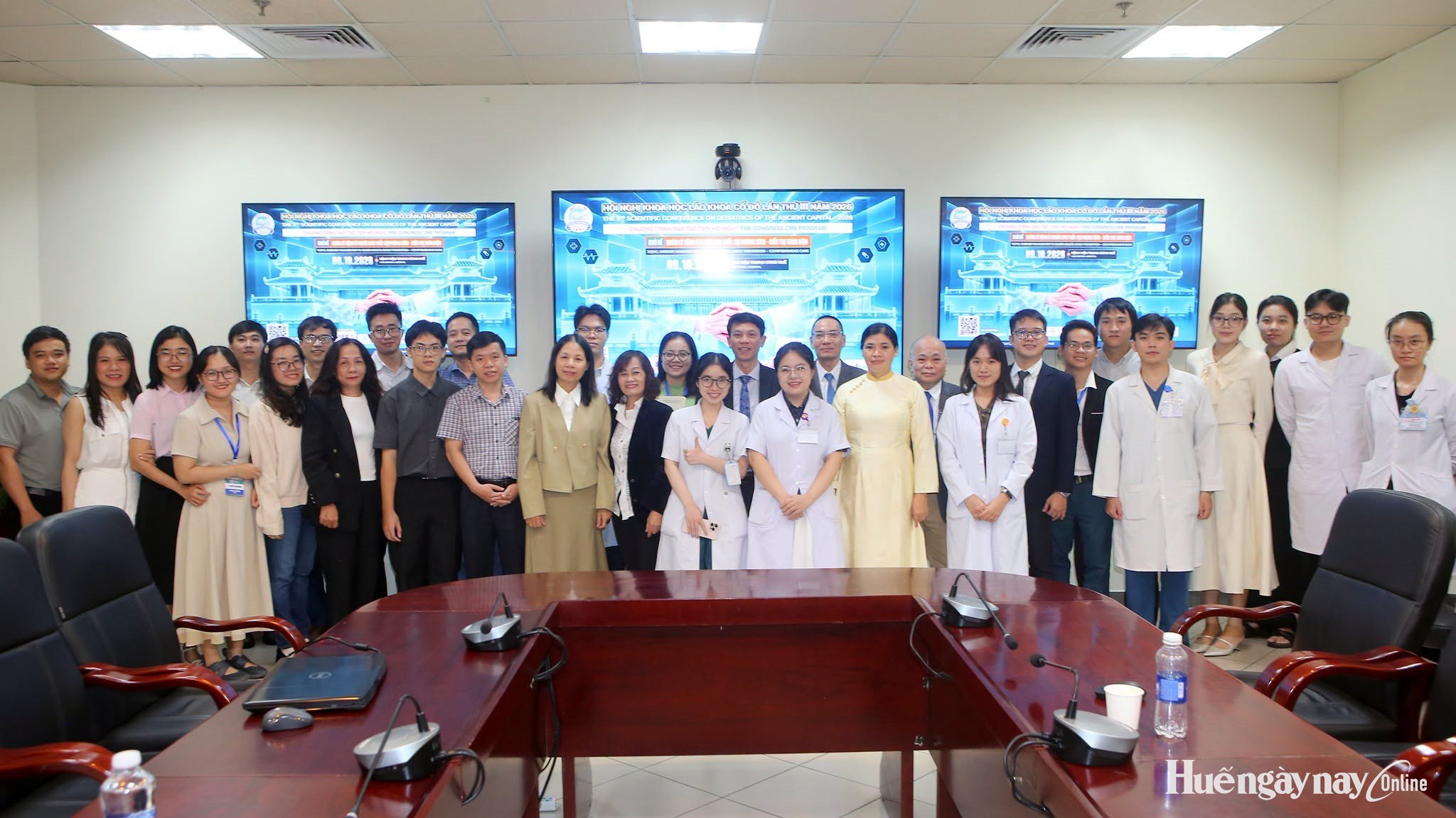 Bệnh viện Trung ương Huế cập nhật kiến thức lão khoa, nâng cao chất lượng chăm sóc người cao tuổi