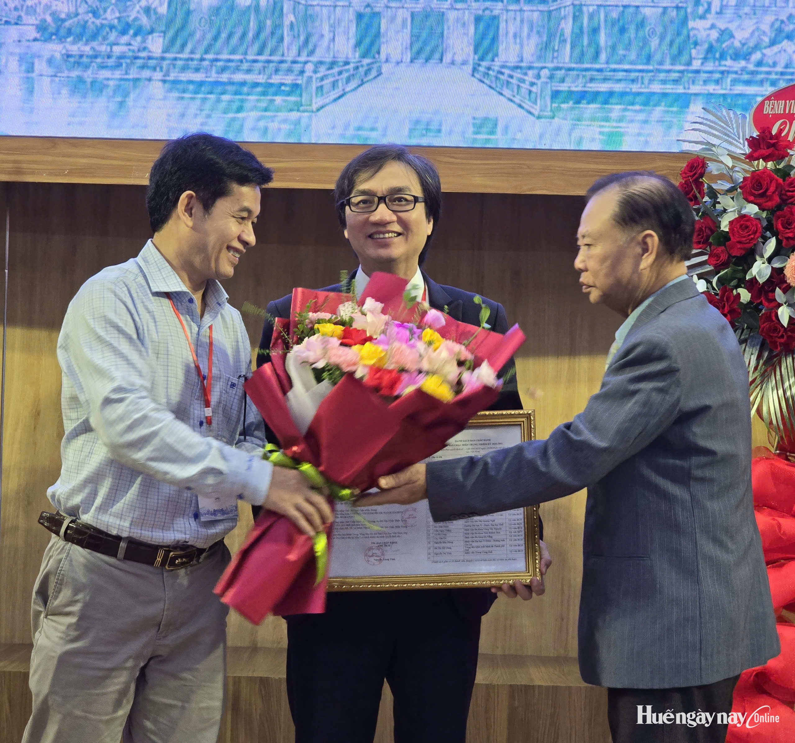 Thành lập Hội Sàn chậu miền Trung Bước tiến mới cho chuyên ngành y tế khu vực