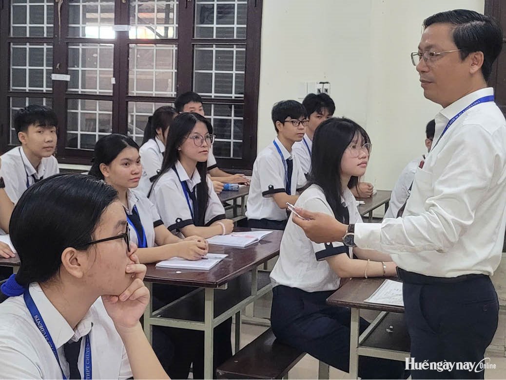 Giúp người trẻ tỉnh táo và bản lĩnh trên không gian mạng