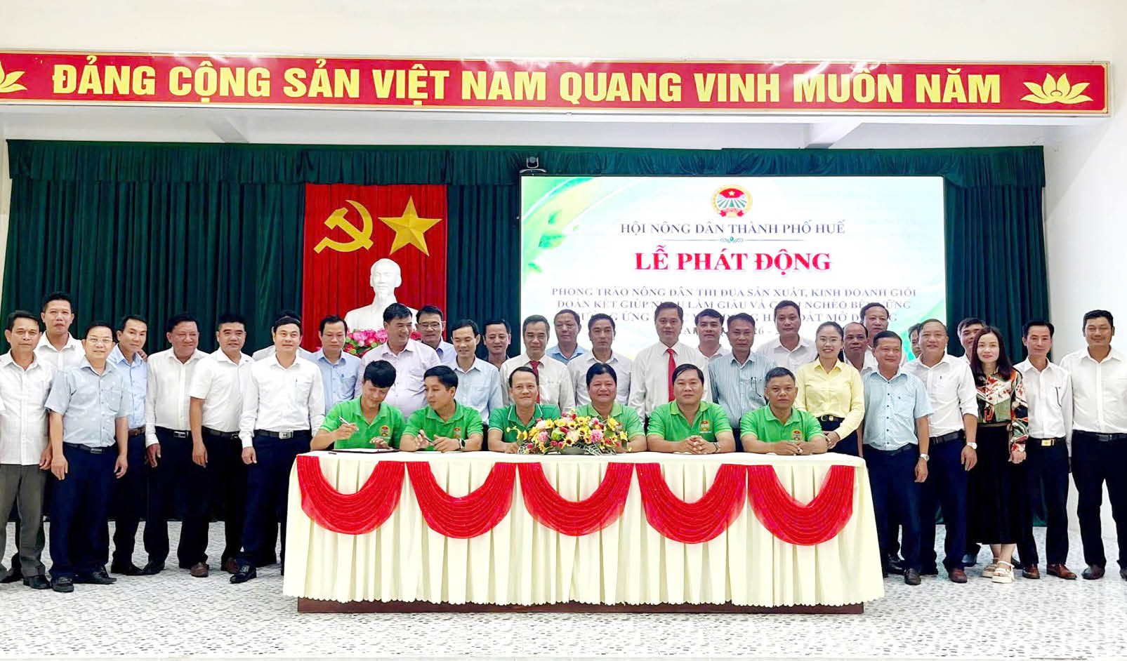 Đồng hành cùng nông dân trên hành trình đổi mới