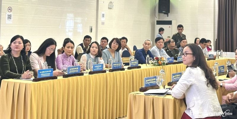 Phát triển sinh kế bền vững gắn với bảo vệ rừng và gìn giữ văn hóa bản địa