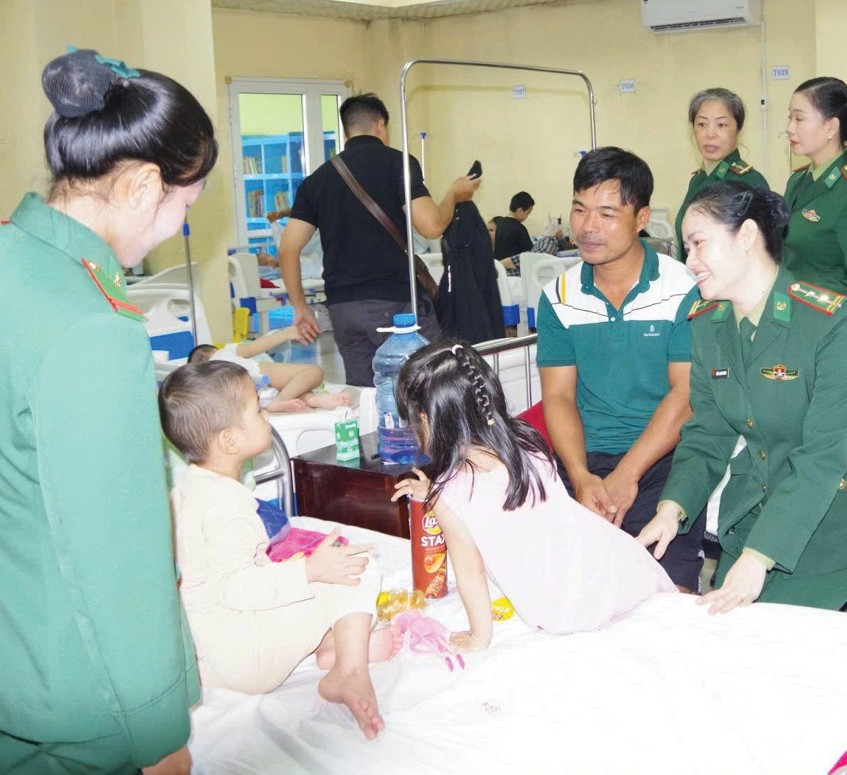 Những người mẹ biên phòng