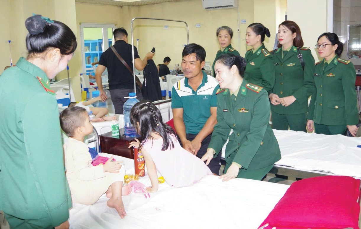 Những người mẹ biên phòng