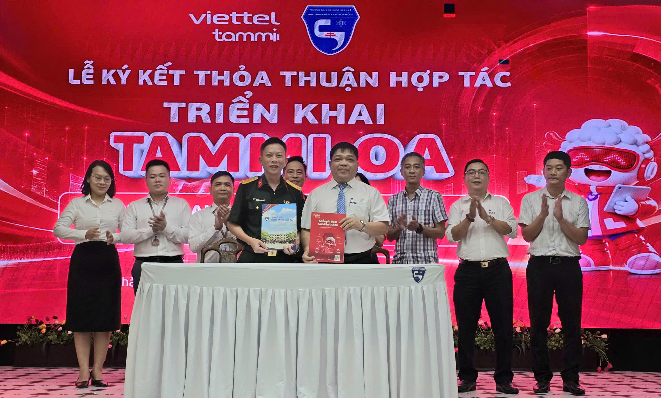 Trường Đại học Khoa học Huế hợp tác với Viettel triển khai nền tảng Tammi OA