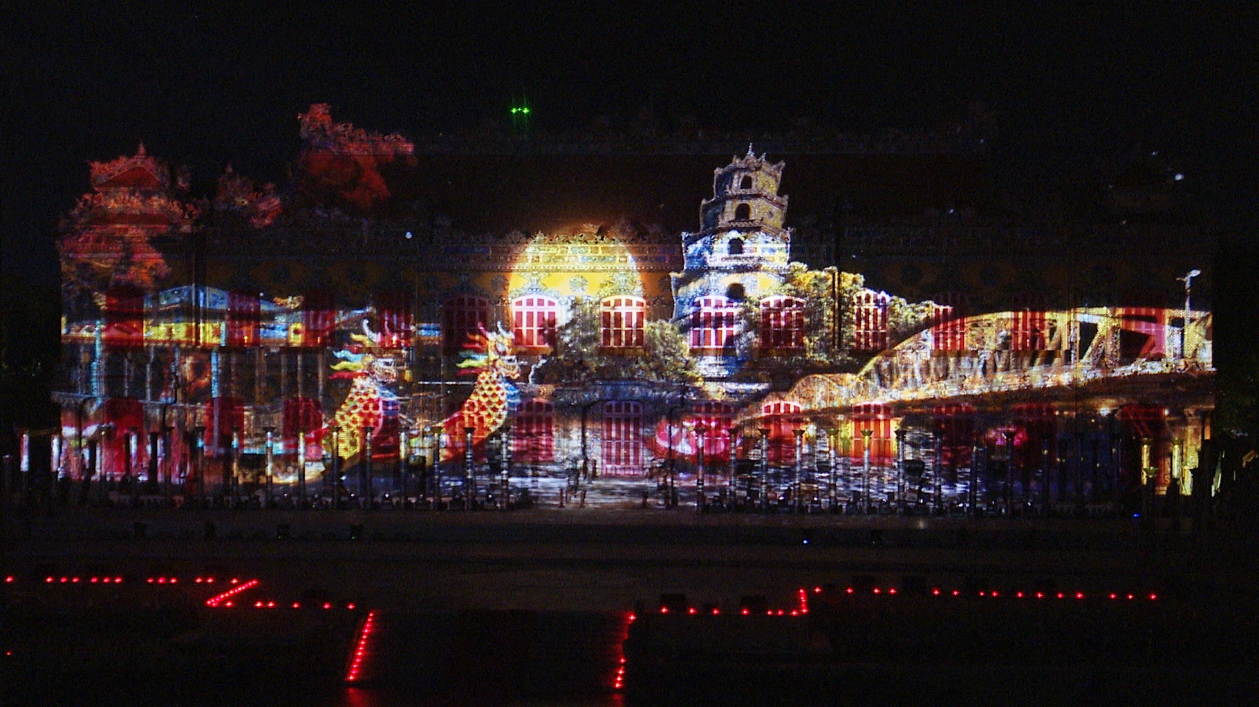 Huế chọn lối riêng