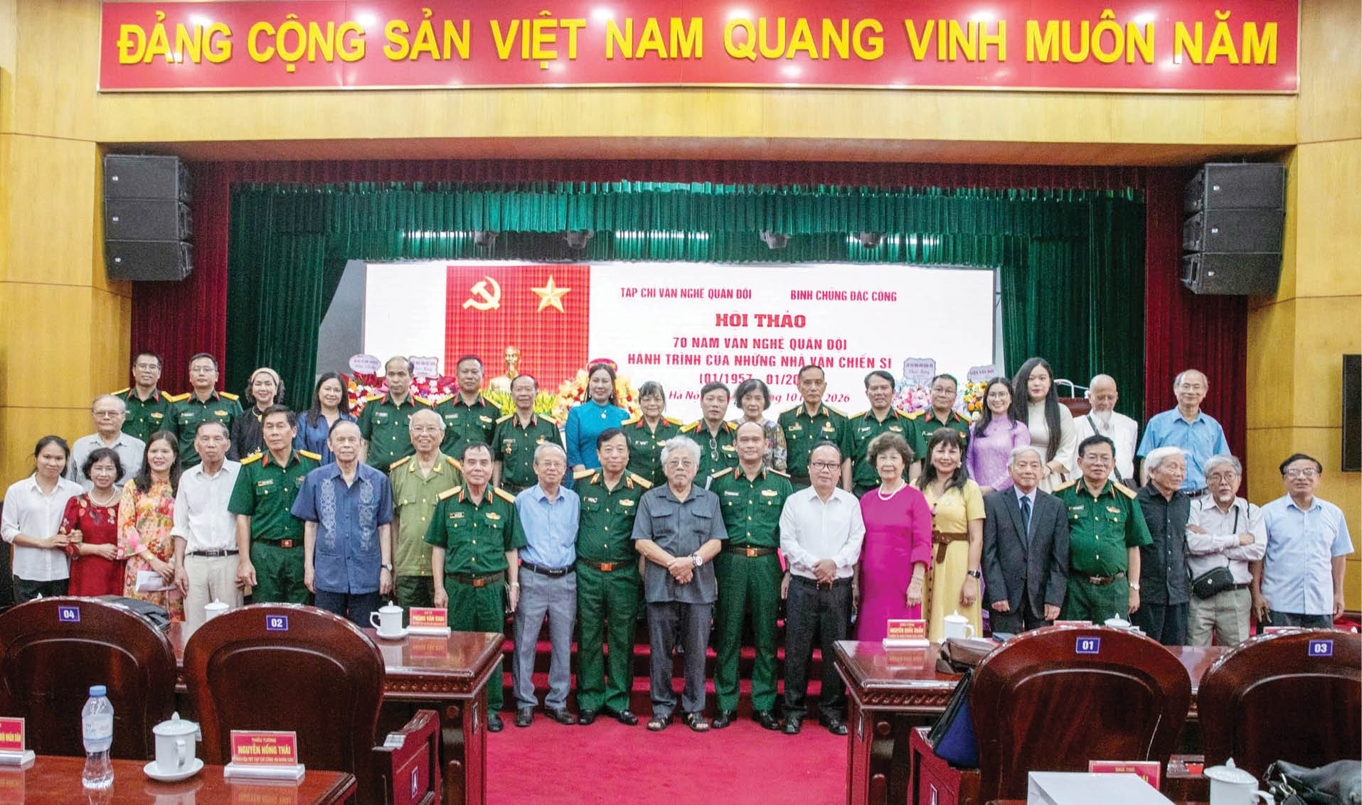 Nguyễn Thùy Trang - Một tâm hồn xanh giữa văn chương